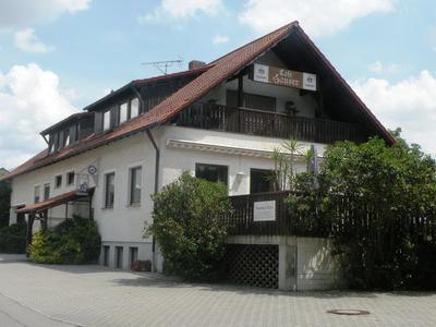 Caf&eacute; Hauser