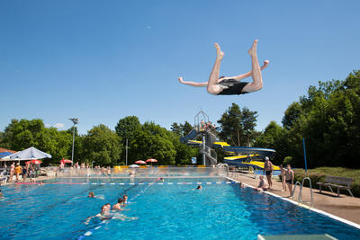 Bild vergr&ouml;&szlig;ern: Schwimmerbecken des Panoramabades.