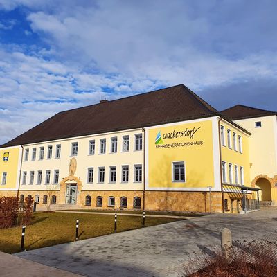 Bild vergr��ern: Das Wackersdorfer Mehrgenerationenhaus.
