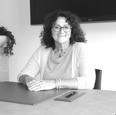 Claudia Schart