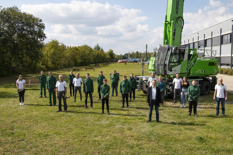 12 neue Auszubildende starten bei SENNEBOGEN in Wackersdorf
